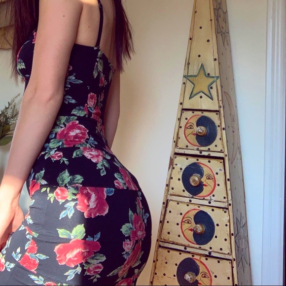 Talula Foral Dress - Picture 2 of 2